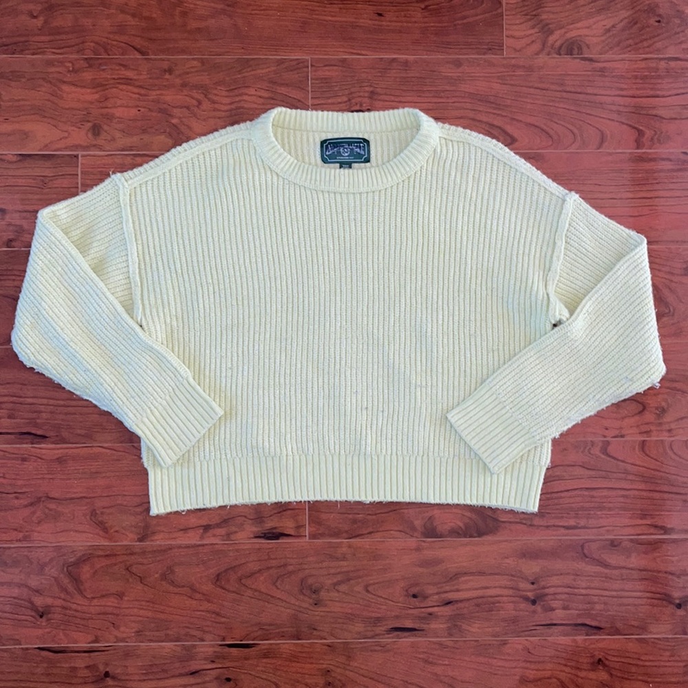 American Eagle Yellow Cable Knit Crewneck Cropped Long Sleeve Sweater